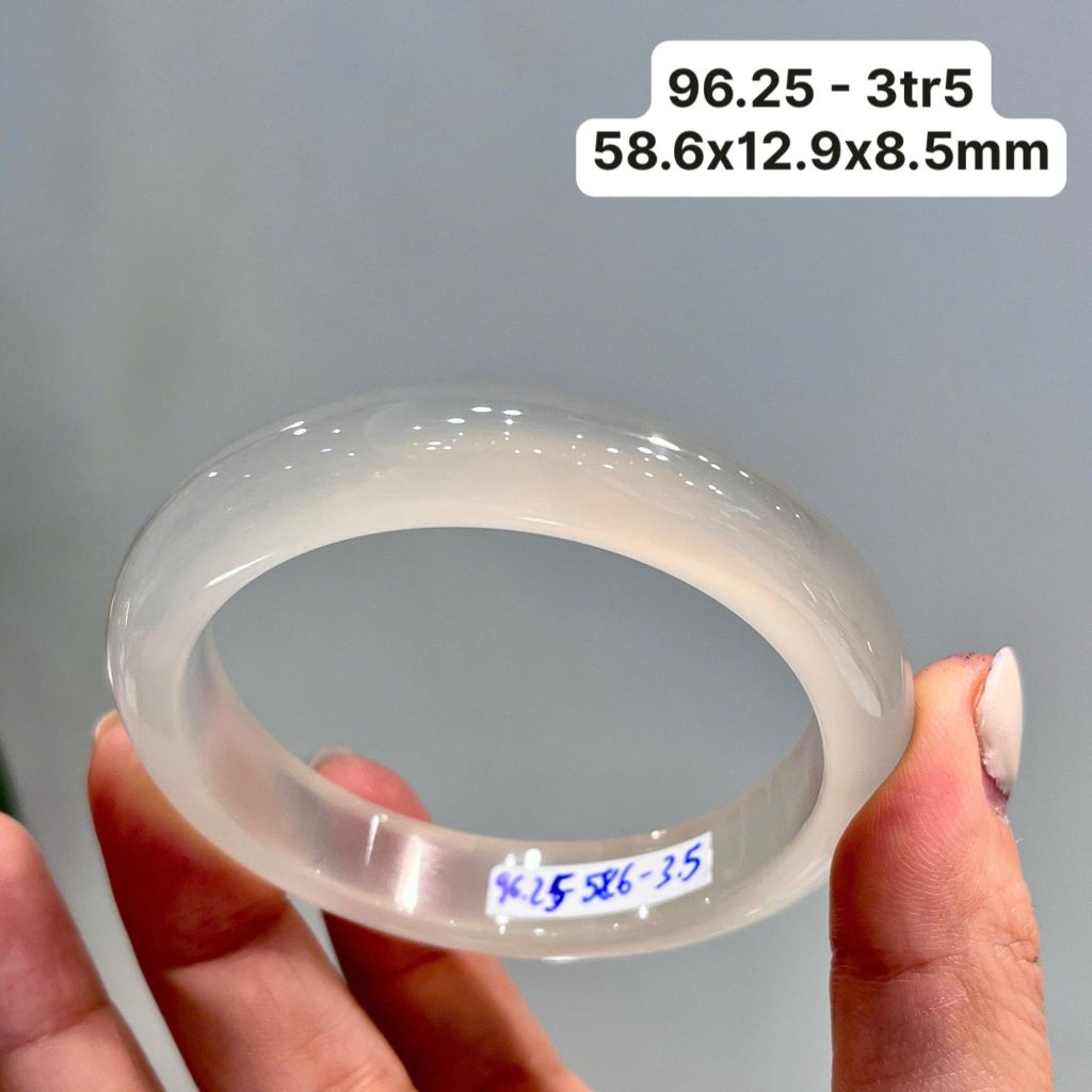 Vòng Hẹ Ngọc Tuỷ Chalcedony Bạch Nguyệt Quang 58.6x12.9x8.5mm 96.25