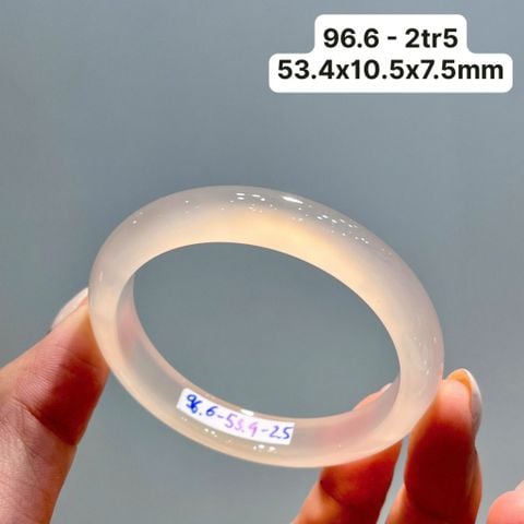 Vòng Hẹ Ngọc Tuỷ Chalcedony Bạch Nguyệt Quang 53.4x10.5x7.5mm 96.6