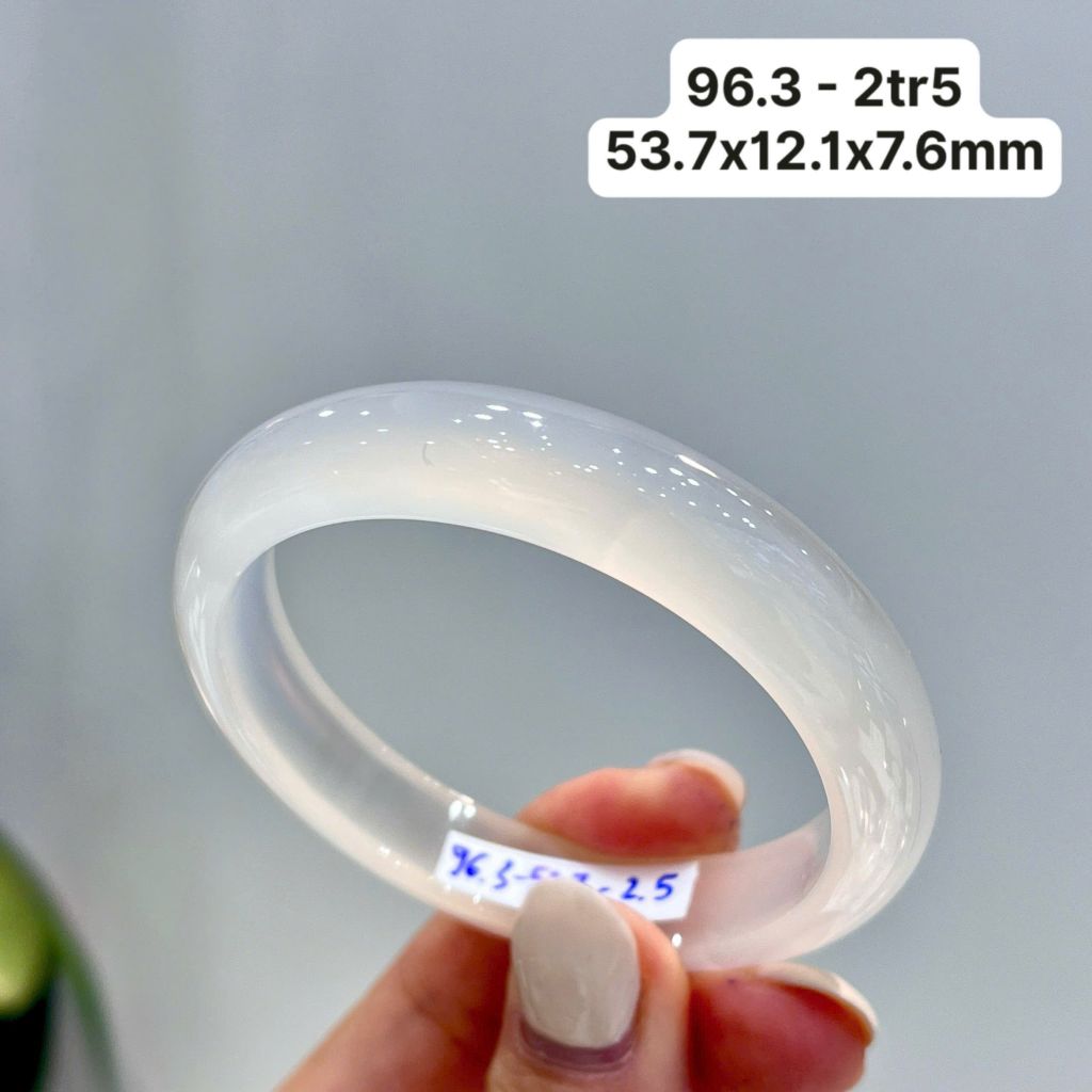 Vòng Hẹ Ngọc Tuỷ Chalcedony Bạch Nguyệt Quang 53.7x12.1x7.6mm 96.3