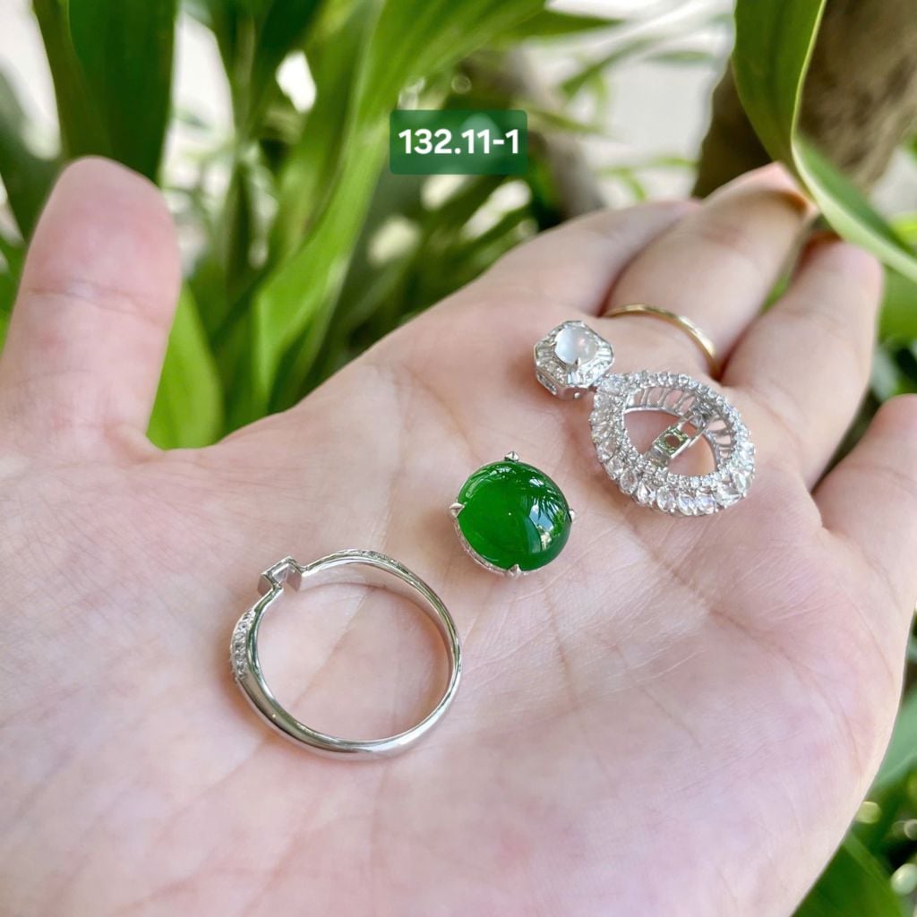 132.11 Mặt Dây & Nhẫn Phỉ Thuý Jadeite A Thuỷ Tinh - Đế Vương Lục - VT18K - KC Tấm ~ 10,3x11,3mm