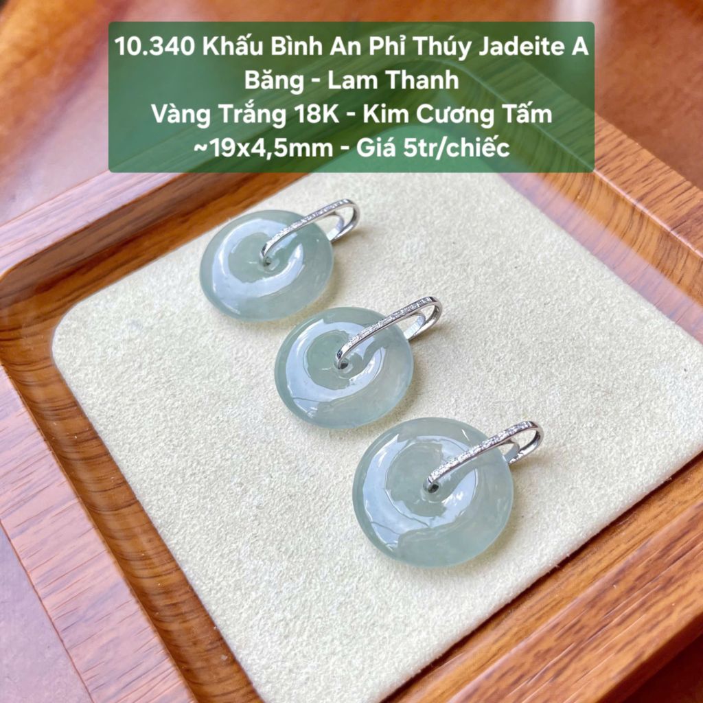 10.340 Khấu Bình An Phỉ Thuý Jadeite A - Băng - Lam Thanh - VT18K ~KC Tấm ~19x4,5mm