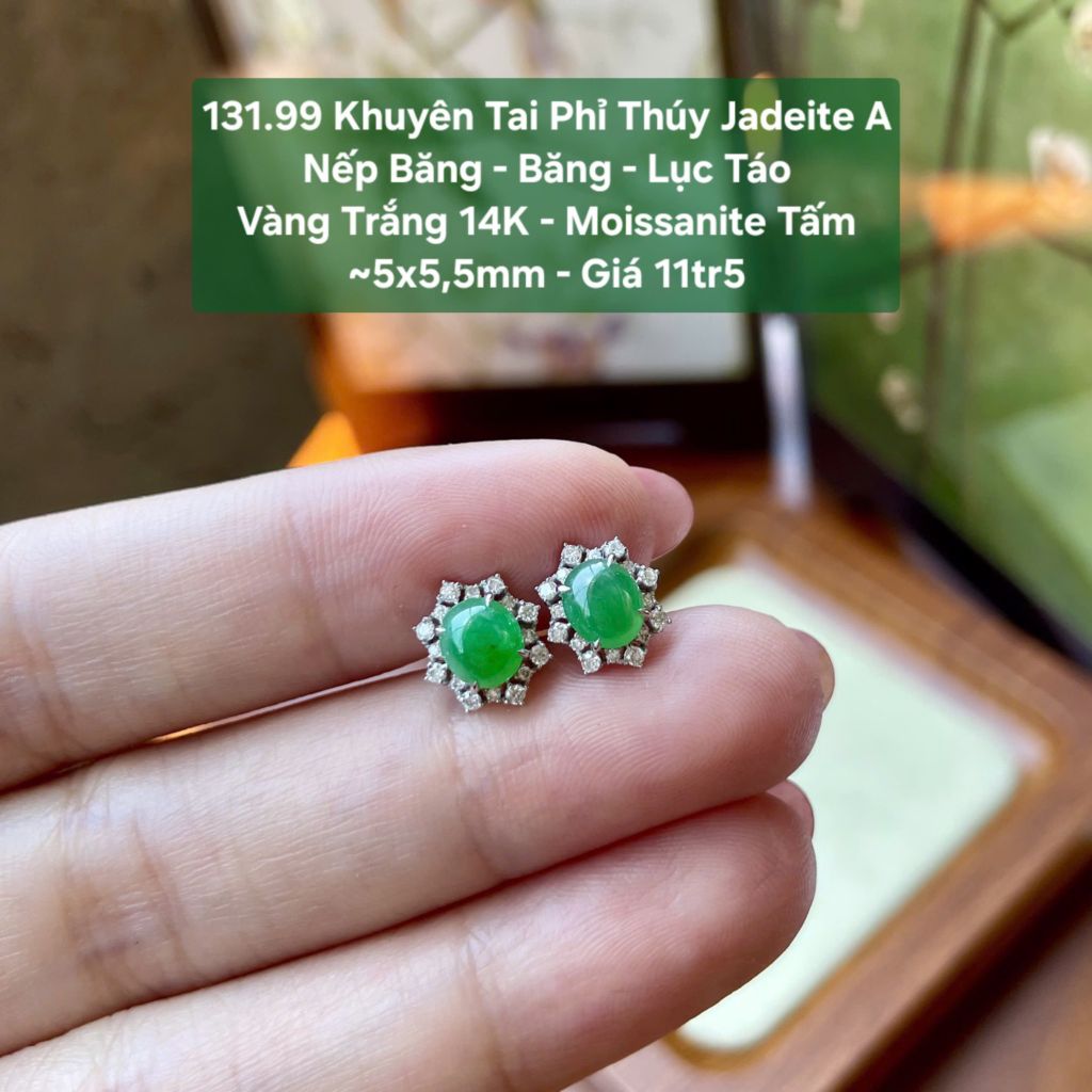 131.99 Khuyên Tai Phỉ Thuý Jadeite A - Nếp Băng -Băng - Lục Táo - VT14K - Mois Tấm ~5x5,5mm