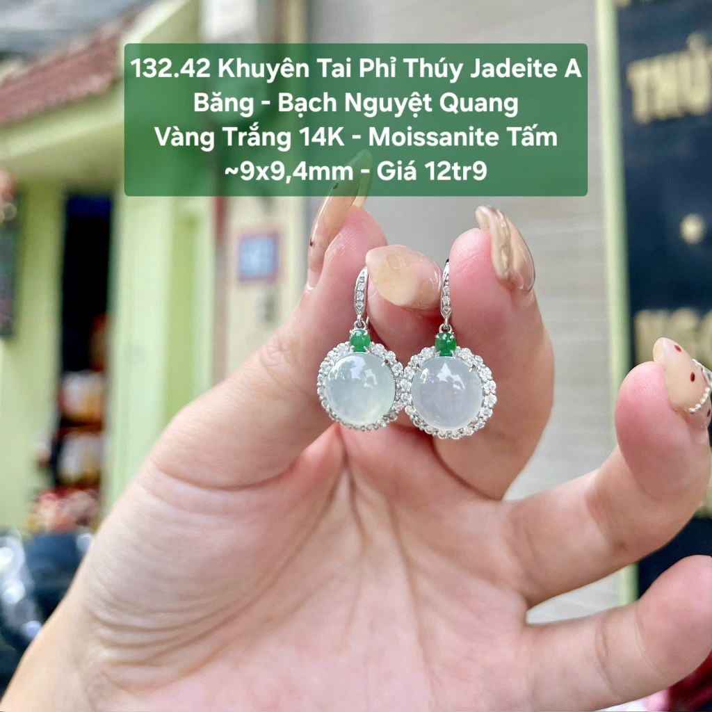 132.42 Khuyên Tai Phỉ Thuý Jadeite A - Băng - Bạch Nguyệt Quang - VT14K - Mois Tấm ~ 9x9,4mm