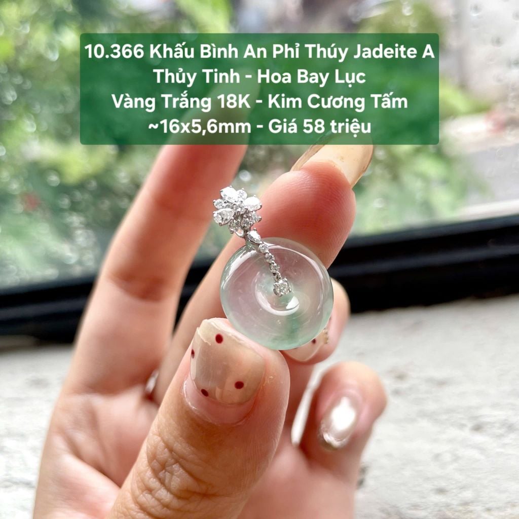 10.366 Khấu Bình An Phỉ Thuý Jadeite A - Thuỷ Tinh - Hoa Bay Lục - VT18K - KC tấm ~ 16x5,6mm