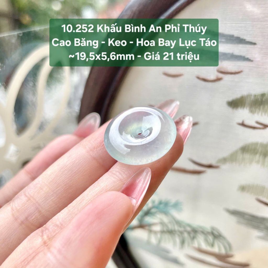 Khấu Bình An Phỉ Thuý Cao Băng - Keo - Hoa Bay Lục Táo ~19,5x5,6mm 10.252