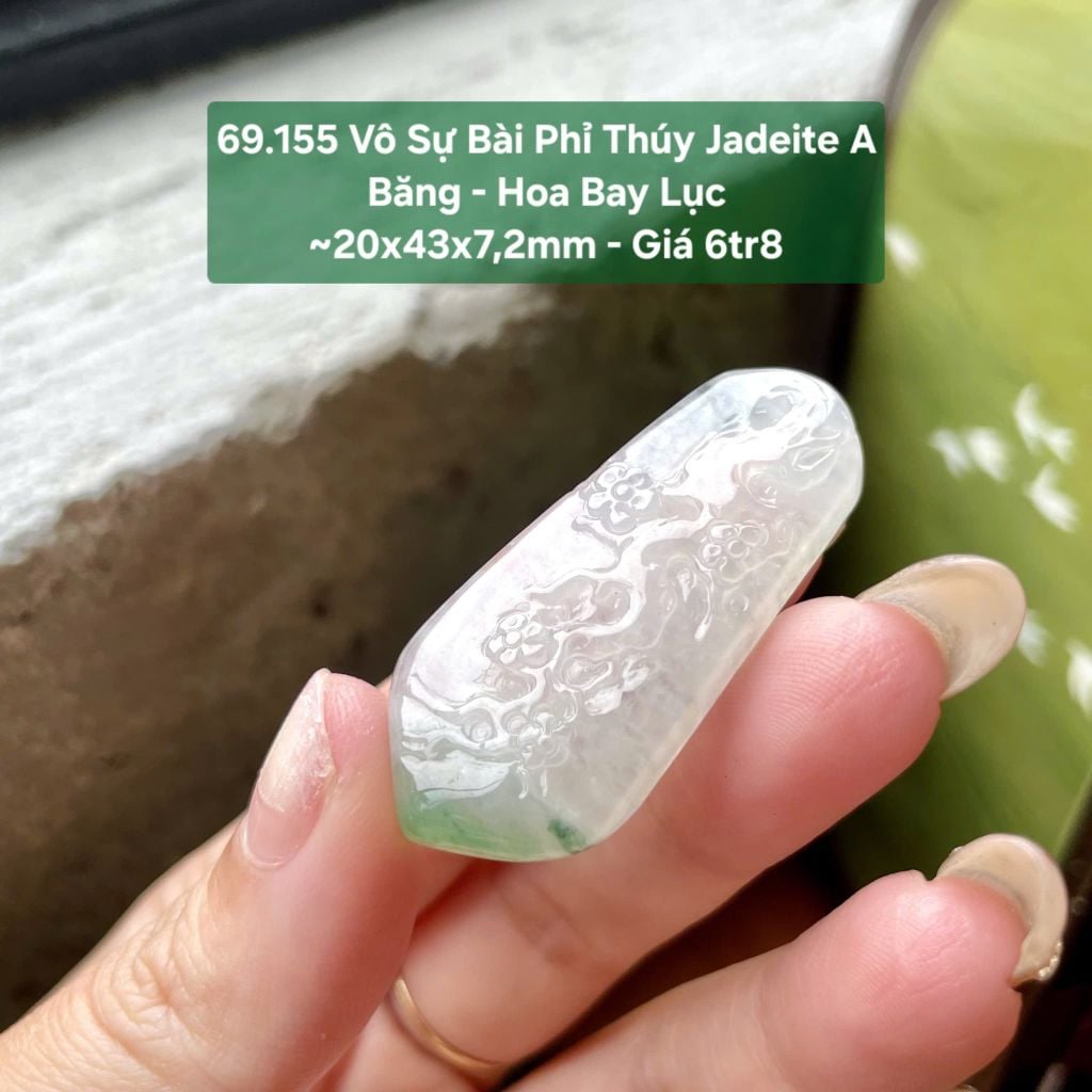 69.155 Vô Sự Bài Phỉ Thuý Jadeite A - Băng - Hoa Bay Lục ~ 20x43x7,2mm