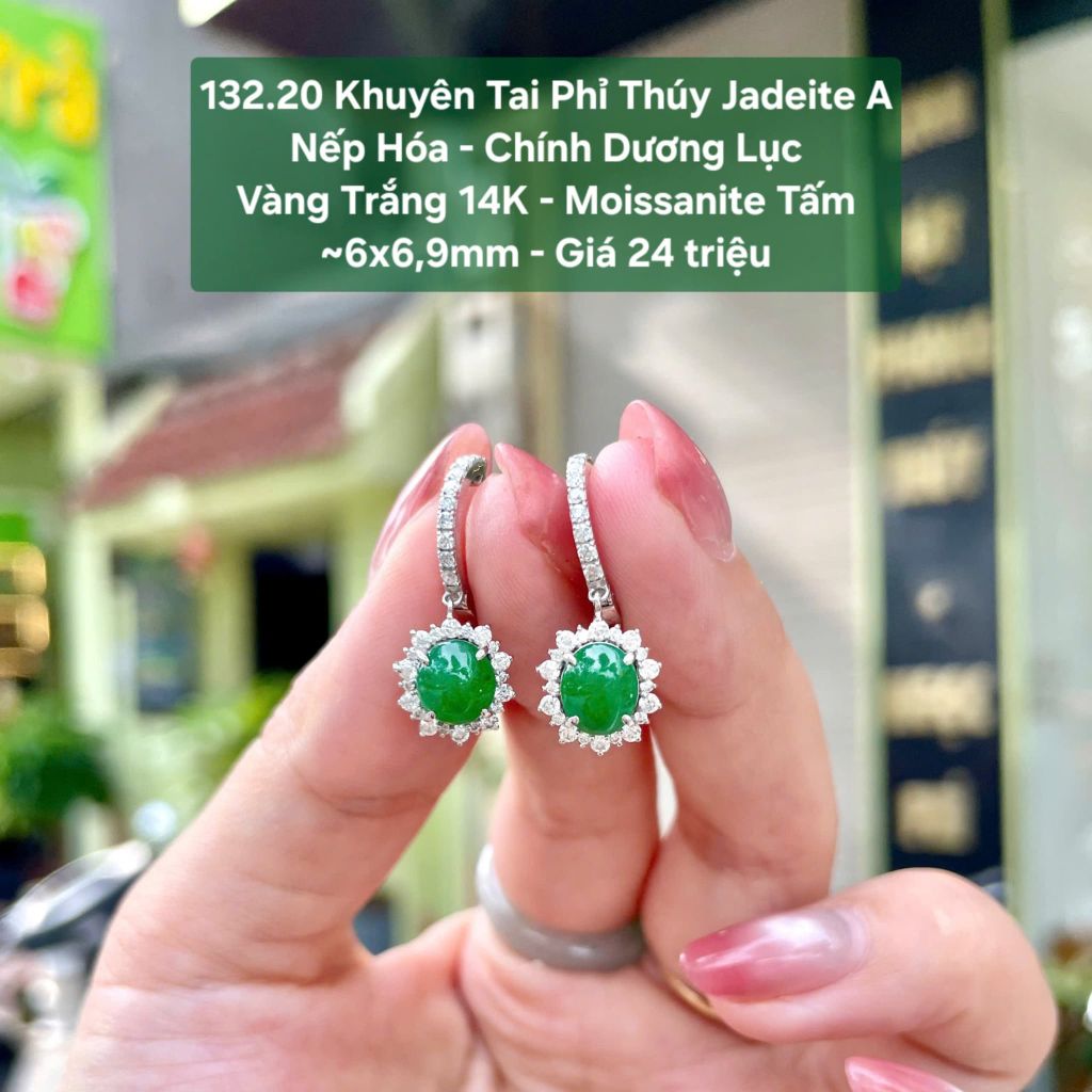 132.20 Khuyên Tai Phỉ Thuý Jadeite A - Nếp Hoá - Chính Dương Lục -VT14K - Mois Tấm ~6x6,9mm