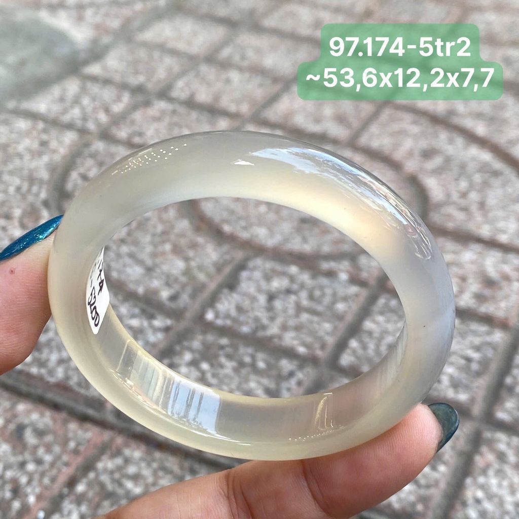 Vòng Hẹ Ngọc Tuỷ Chalcedony Bạch Nguyệt Quang ~53,6x12,2x7,7mm 97.174