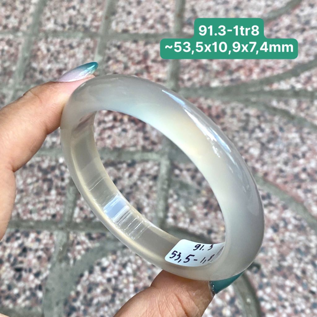 Vòng Ngọc Tuỷ Chalcedony bạch nguyệt quang ~53,5x10,9x7,4mm 91.3