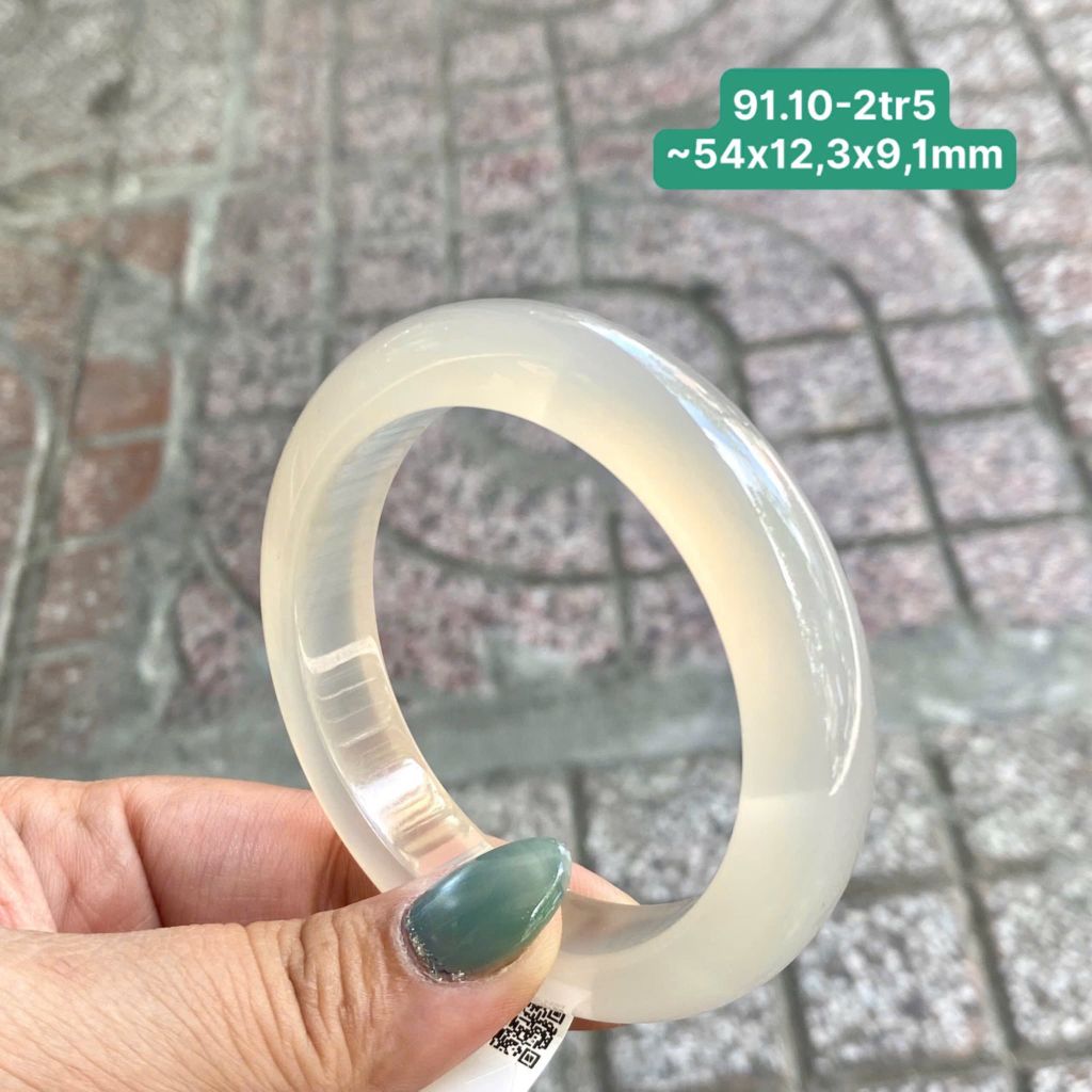 Vòng Ngọc Tuỷ Chalcedony bạch nguyệt quang ~54x12,3x9,1mm 91.10