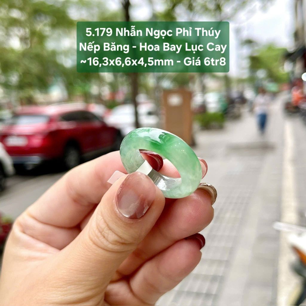 Nhẫn Ngọc Phỉ Thuý Nếp Băng - Băng - Hoa Bay Lục Cay ~16,3x6,6x4,5mm 5.179