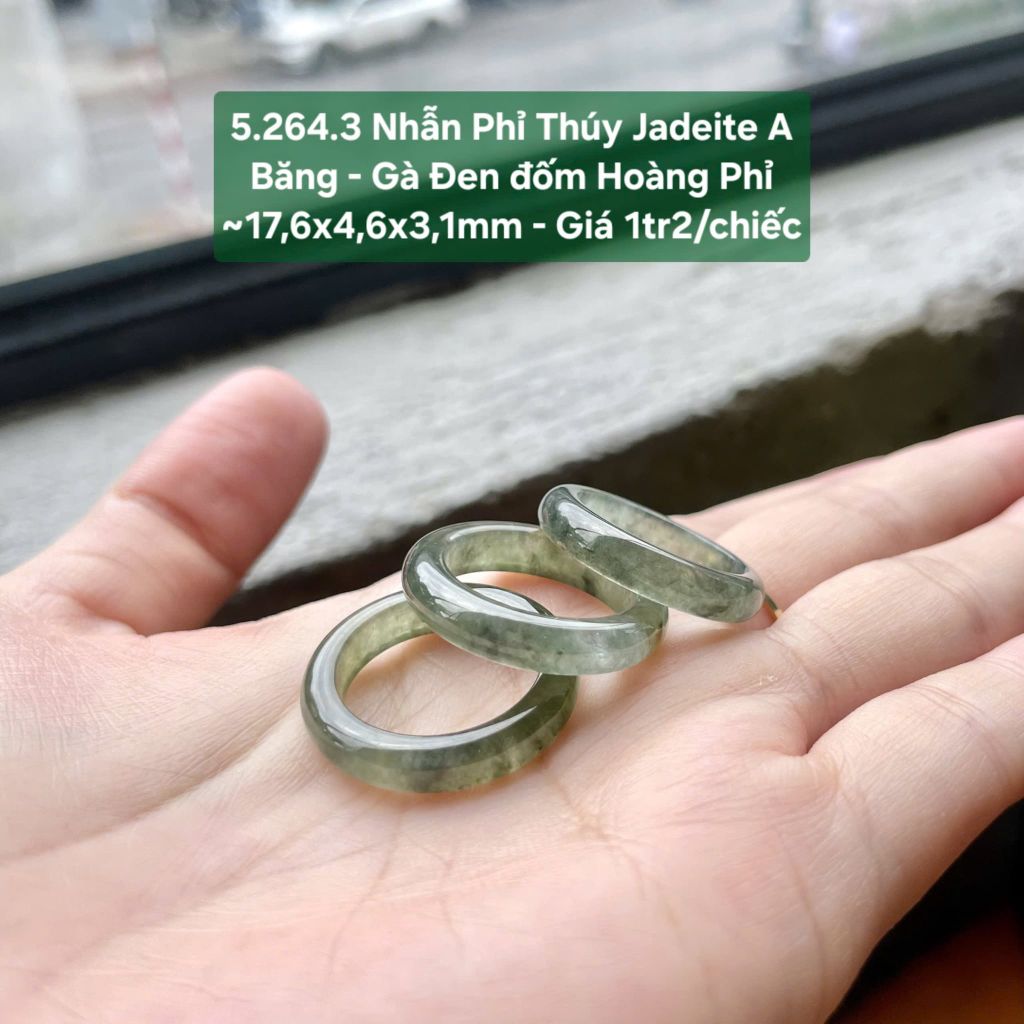 5.264.3 Nhẫn Phỉ Thuý Jadeite A - Băng - Gà Đen - Đốm Hoàng Phỉ ~ 17,6x4,6x3,1mm
