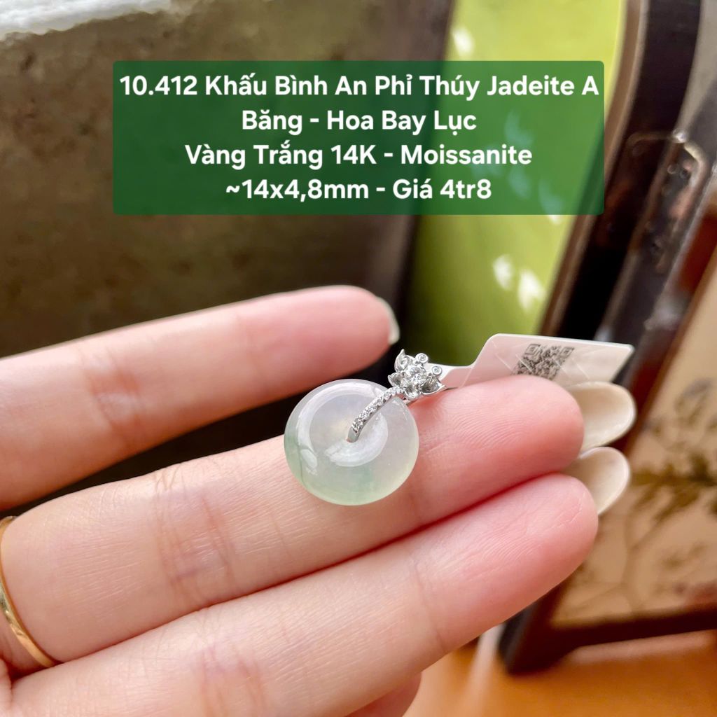 10.412 Khấu Bình An Phỉ Thuý Jadeite A - Băng - Hoa Bay Lục - VT14K - Mois ~ 14x4,8mm