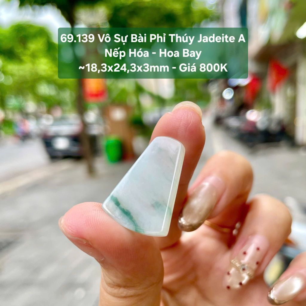 69.139 Vô Sự Bài Phỉ Thuý Jadeite A - Nếp Hoá - Hoa Bay ~ 18,3x24,3x3mm