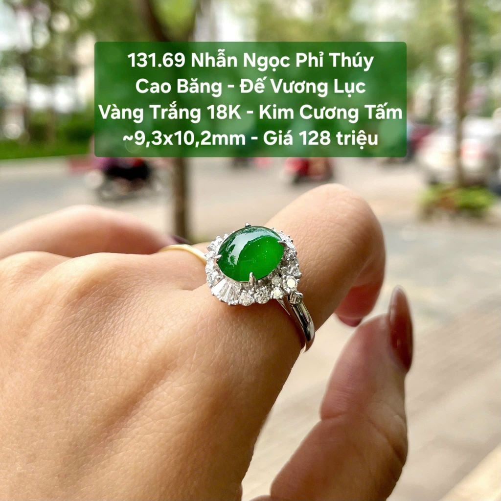 131.69 Nhẫn Ngọc Phỉ Thúy  Cao Băng - Đế Vương Lục  VT 18K - KCTấm  ~9,3x10,2mm
