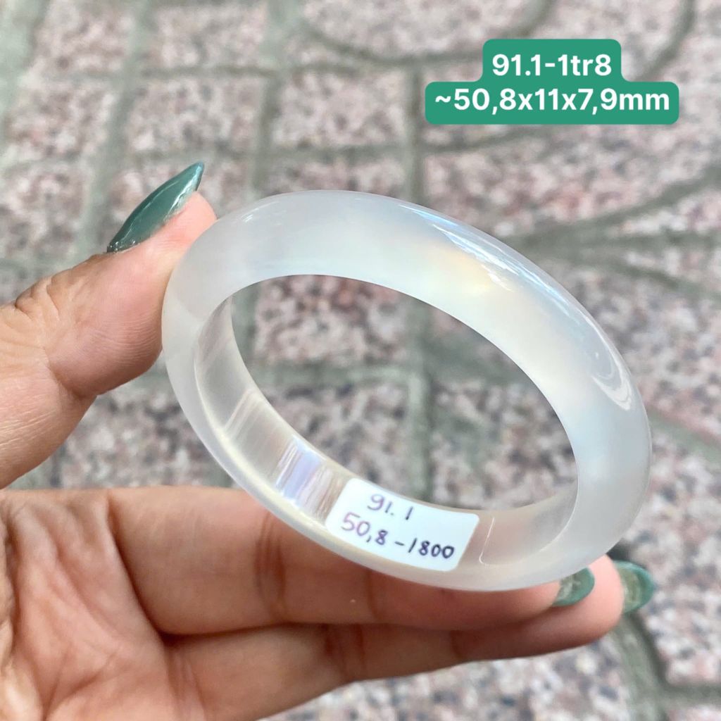 Vòng ngọc tuỷ Chalcedony bạch nguyệt quang ~50.8x11x7,9mm 91.1