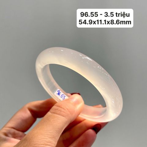 96.55 Vòng Ngọc Tuỷ Chalcedony Bạch Nguyệt Quang 54,9x11,1x8,6mm