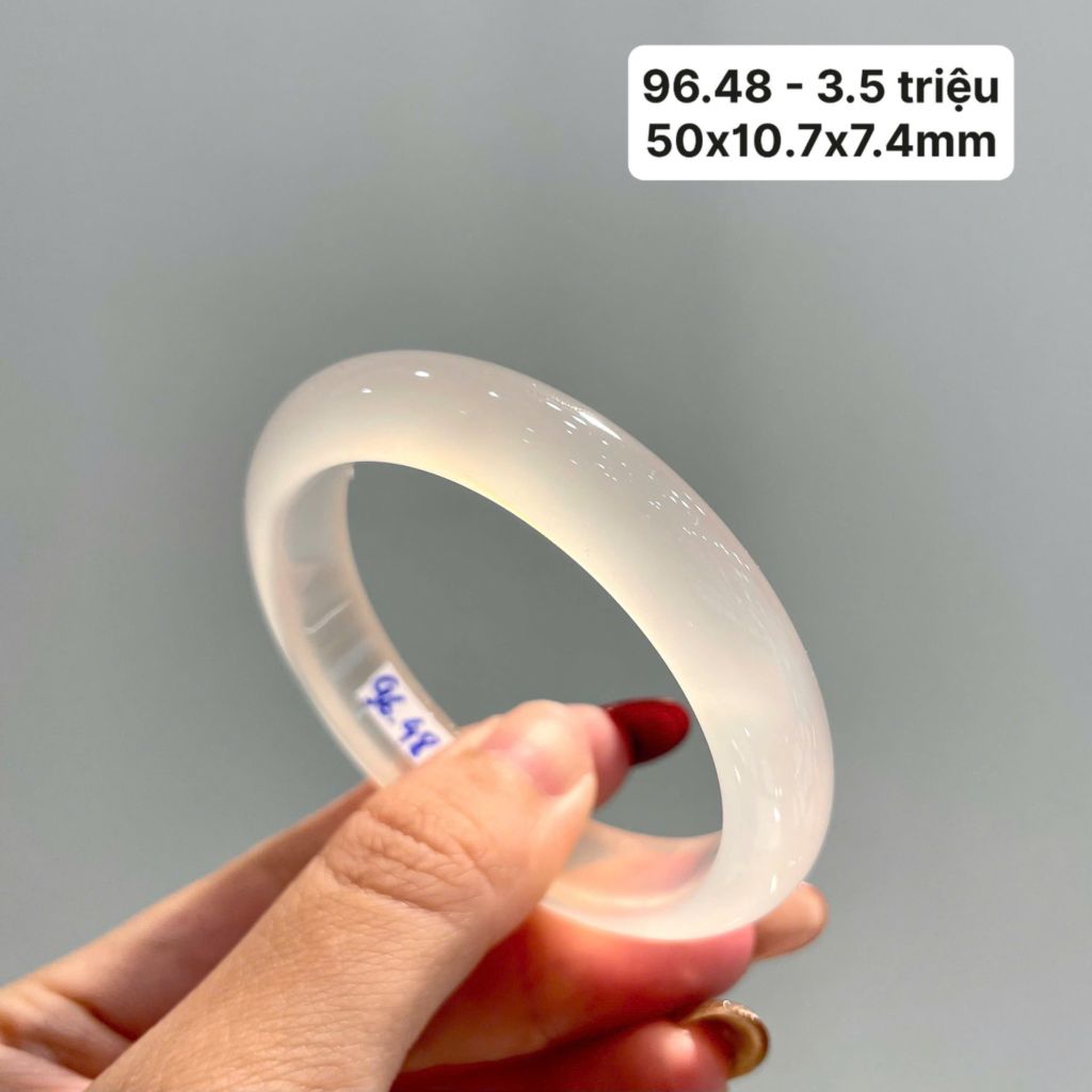 96.48Vòng Ngọc Tuỷ Chalcedony Bạch Nguyệt Quang 50x10,7x7,4mm