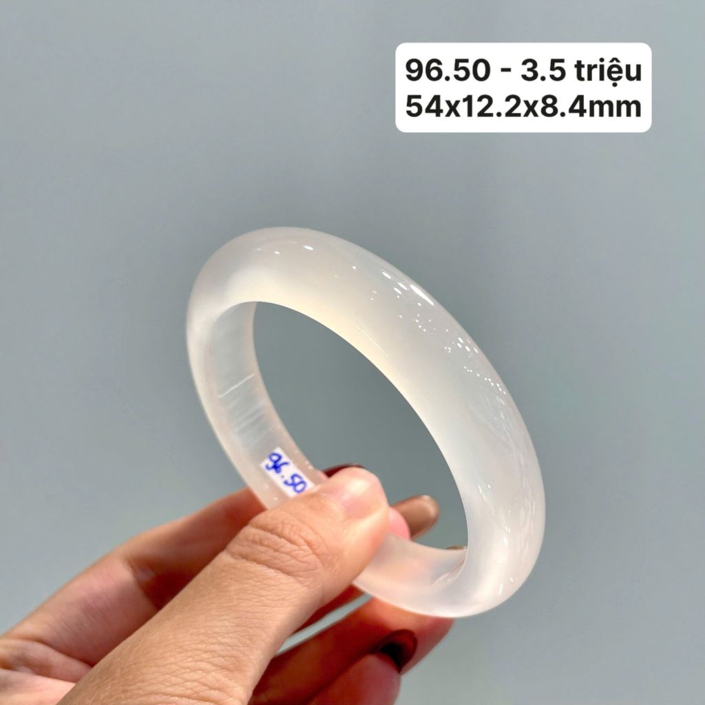96.50 Vòng Ngọc Tuỷ Chalcedony Bạch Nguyệt Quang 54x12,2x8,4mm