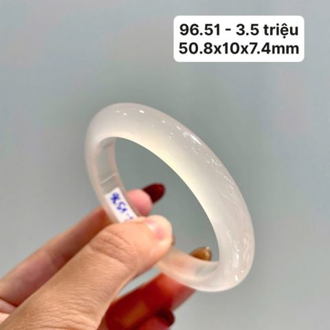 96.51 Vòng Ngọc Tuỷ Chalcedony Bạch Nguyệt Quang 50,8x10x7,4mm