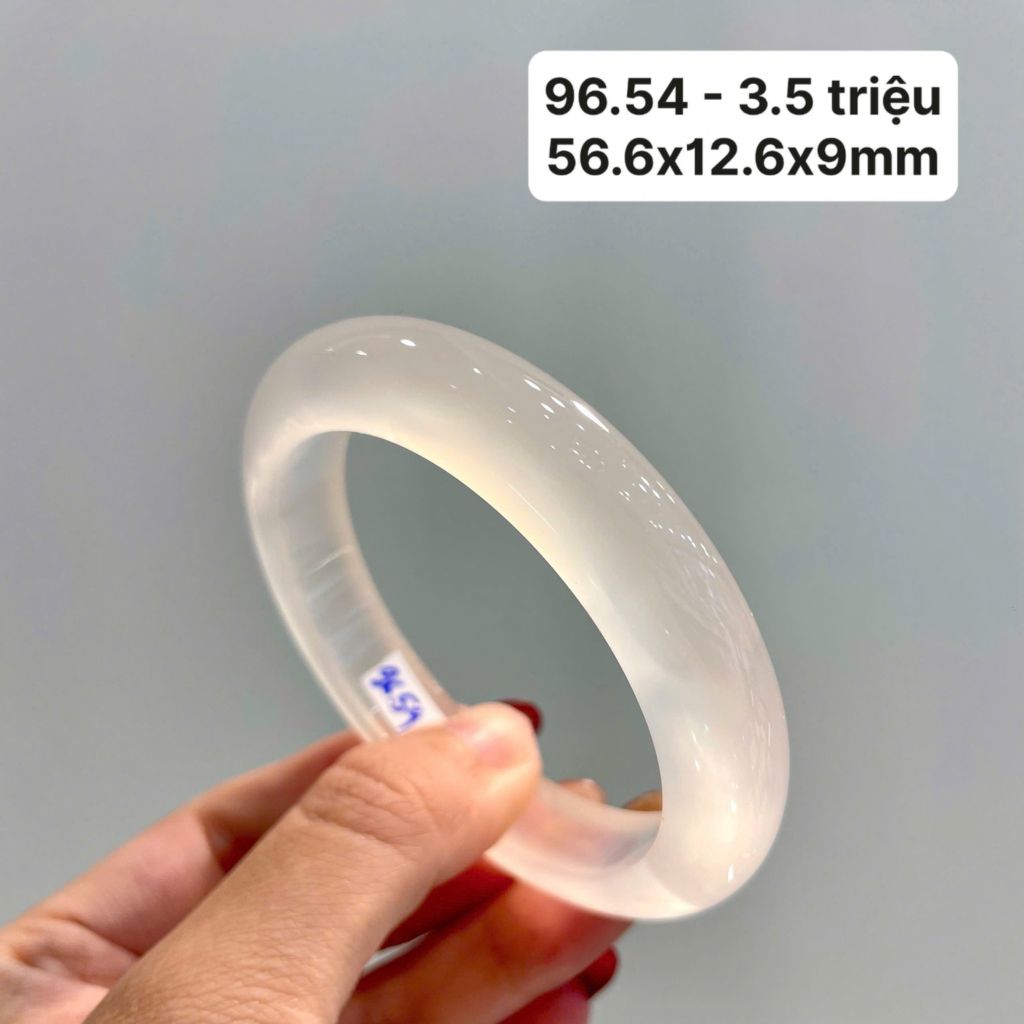96.54 Vòng Ngọc Tuỷ Chalcedony Bạch Nguyệt Quang 56,6 x 12,6 x 9mm