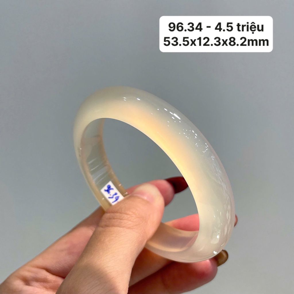 96.34 Vòng Ngọc Tuỷ Chalcedony Bạch Nguyệt Quang 53,5x12,3x8,2mm