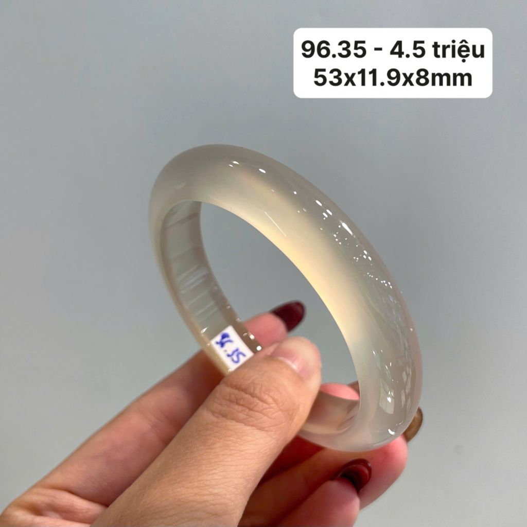 96.35 Vòng Ngọc Tuỷ Chalcedony Bạch Nguyệt Quang 53x11,9x8mm