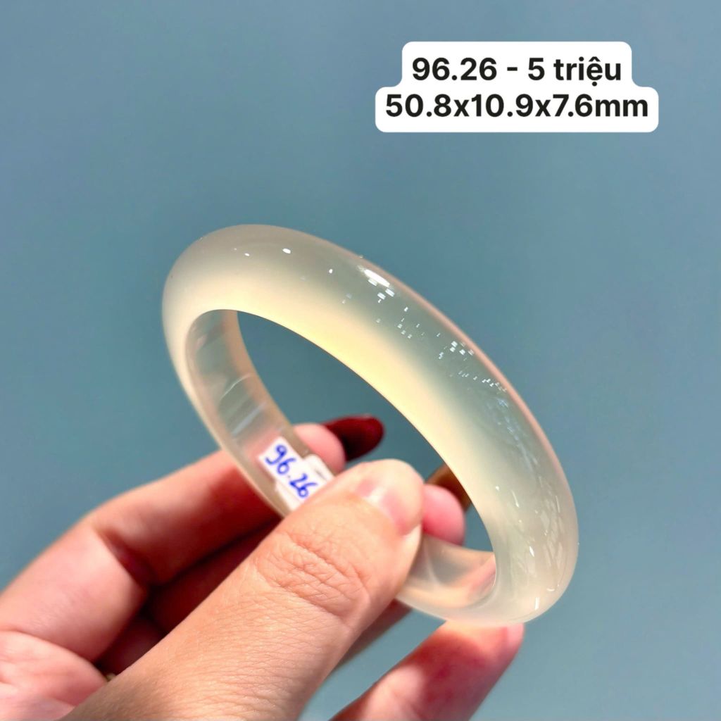 96.26 Vòng Ngọc Tuỷ Chalcedony Bạch Nguyệt Quang 50,8x10,9x7,6mm