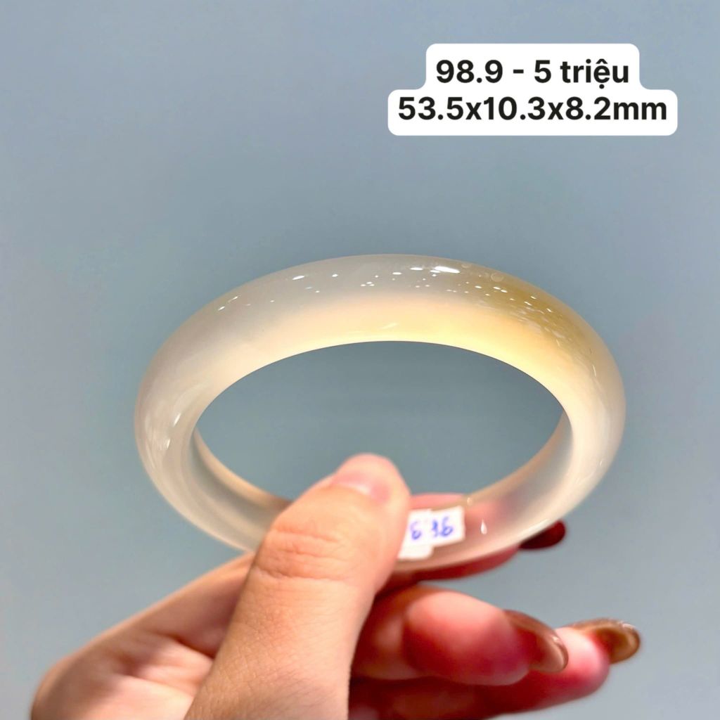 98.9 Vòng Ngọc Tuỷ Chalcedony Bạch Nguyệt Quang Đốm Vàng Hoàng Kim 53,5x10,3x8,2mm