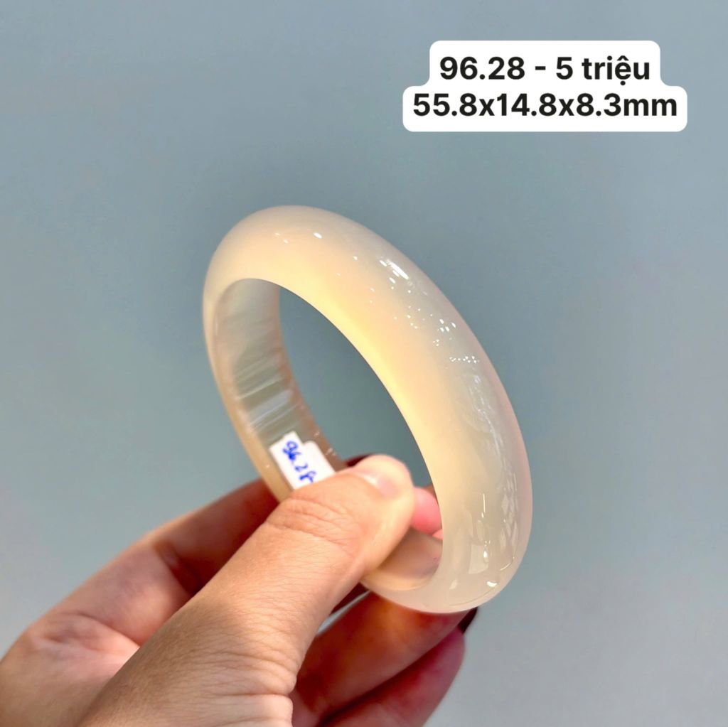 96.28 Vòng Ngọc Tuỷ Chalcedony Bạch Nguyệt Quang 55,8x14,8x8,3mm