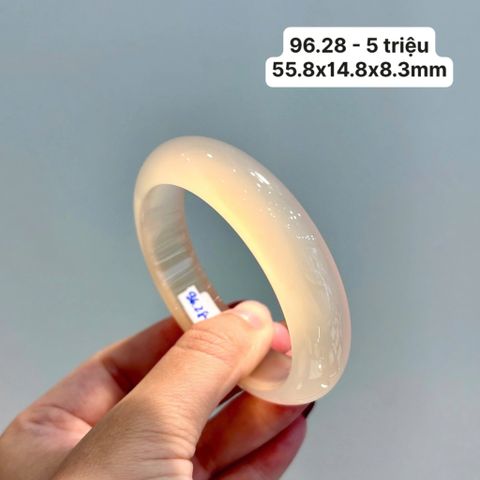 96.28 Vòng Ngọc Tuỷ Chalcedony Bạch Nguyệt Quang 55,8x14,8x8,3mm