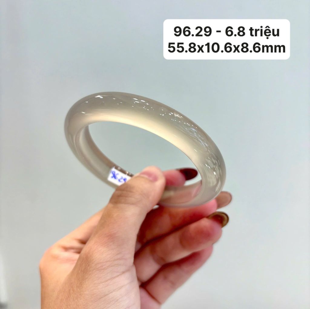 96.29 Vòng Ngọc Tuỷ Chalcedony Màu Khói 55,8x10,6x8,6mm