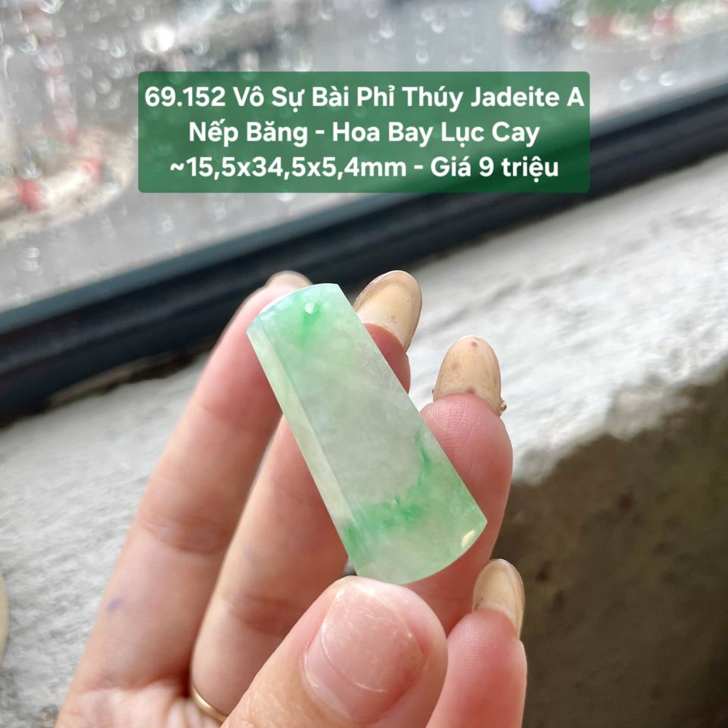 Vô Sự Bài Phỉ Thúy Jadeite A Nếp Băng - Hoa Bay Lục Cay ~15,5x34,5x5,4mm 69.152
