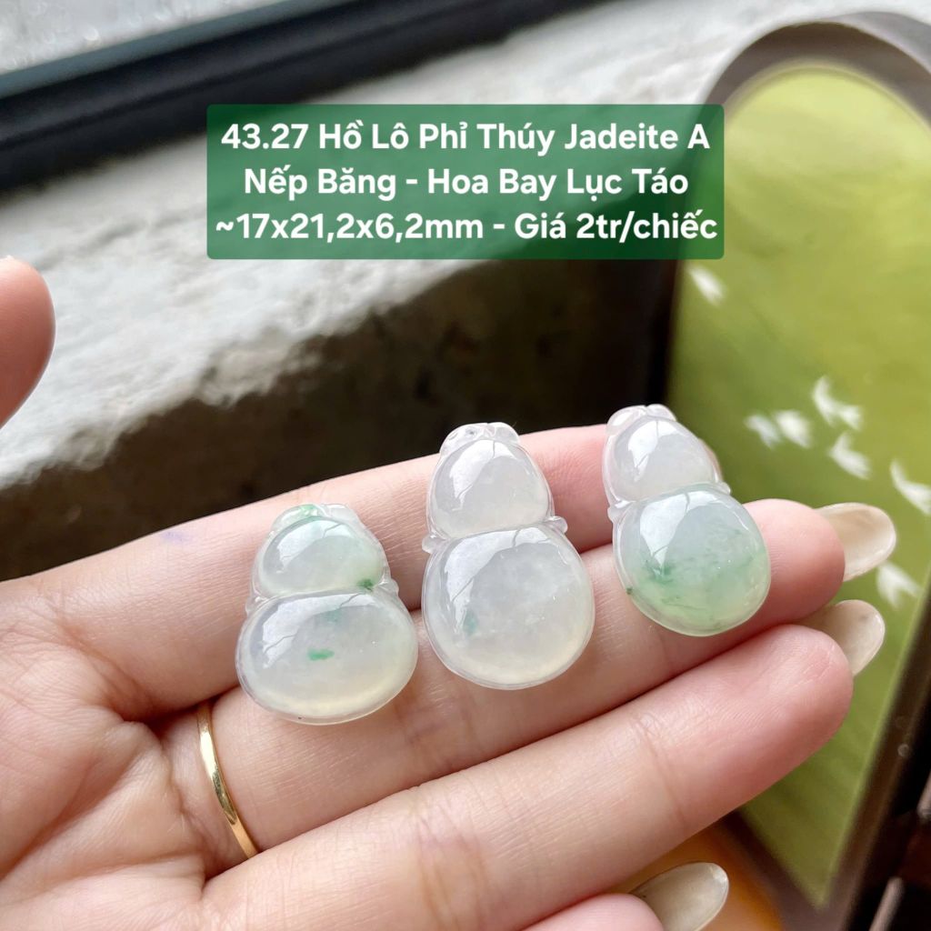 Hồ Lô Phỉ Thúy Jadeite A Nếp Băng - Hoa Bay Lục Táo ~17x21,2x6,2mm 43.27