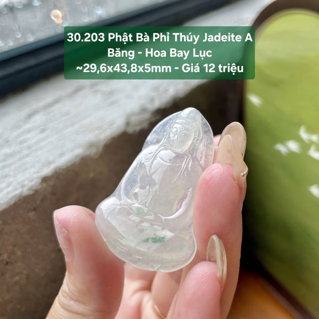 Phật Bà Phỉ Thúy Jadeite A Bắng - Hoa Bay Lục ~29,6x43,8x5mm 30.203
