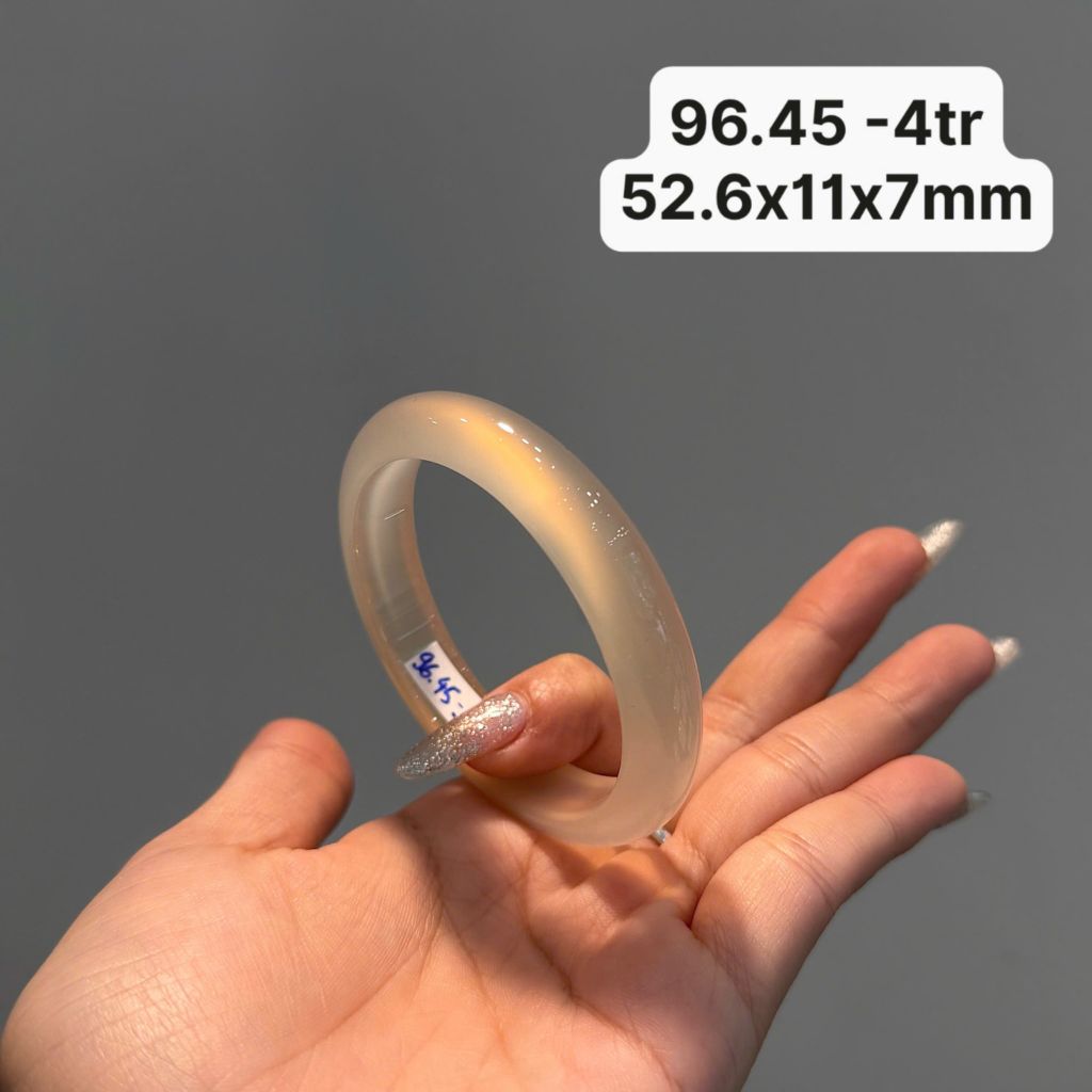 96.45 Vòng Ngọc Tuỷ Chalcedony Bạch Nguyệt Quang 52,6x11x7mm