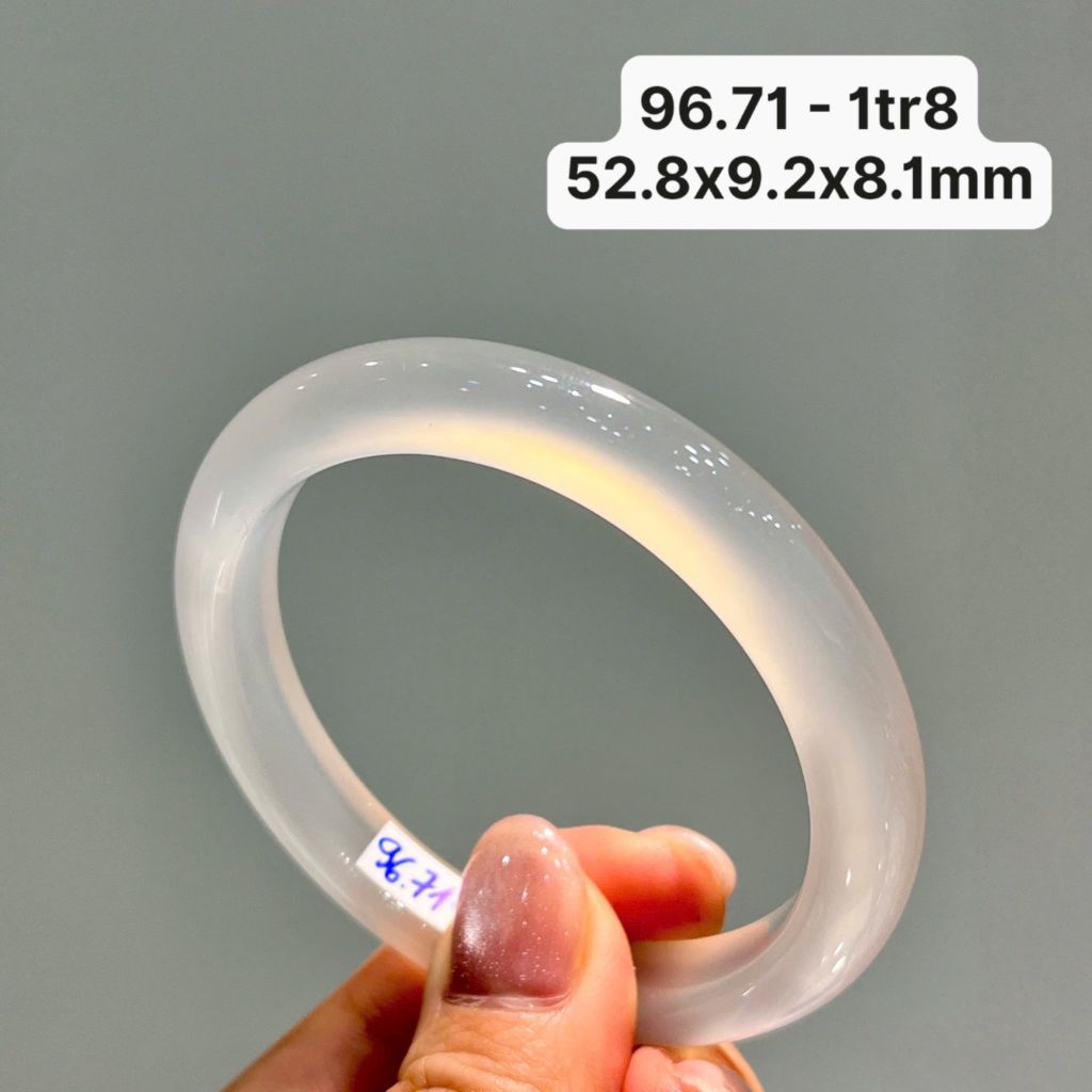 96.71 Vòng Ngọc Tuỷ Chalcedony Bạch Nguyệt Quang 52,8x9,2x8,1mm