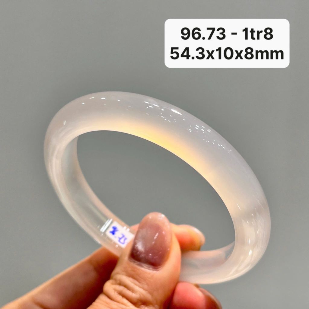 96.73 Vòng Ngọc Tuỷ Chalcedony Bạch Nguyệt Quang 54,3x10x8mm