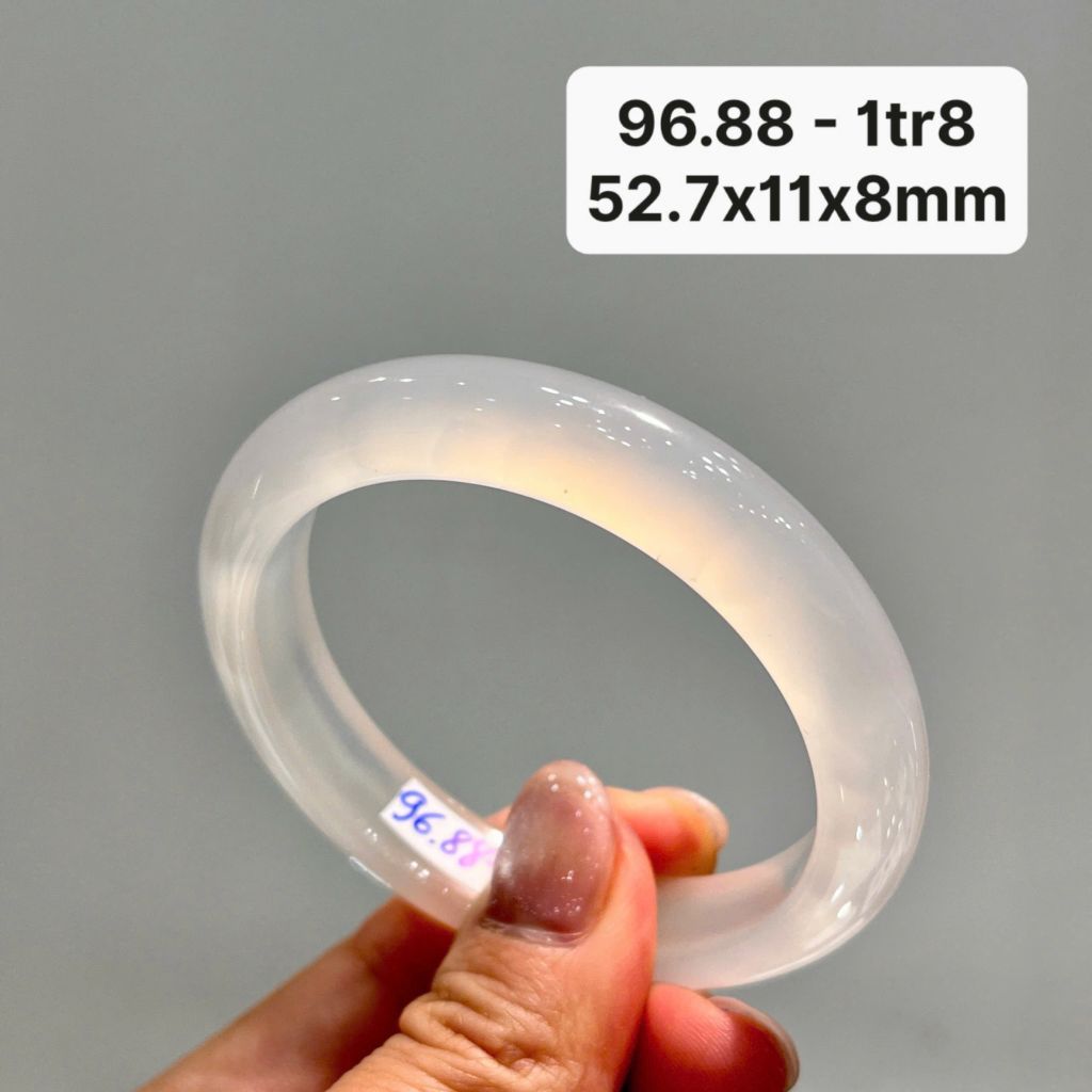 96.88 Vòng Ngọc Tuỷ Chalcedony Bạch Nguyệt Quang 52,7x11x8mm