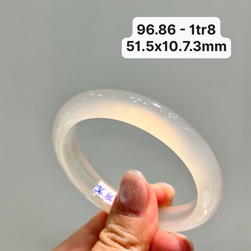 96.86 Vòng Ngọc Tuỷ Chalcedony Bạch Nguyệt Quang 51,5x10x7,3mm