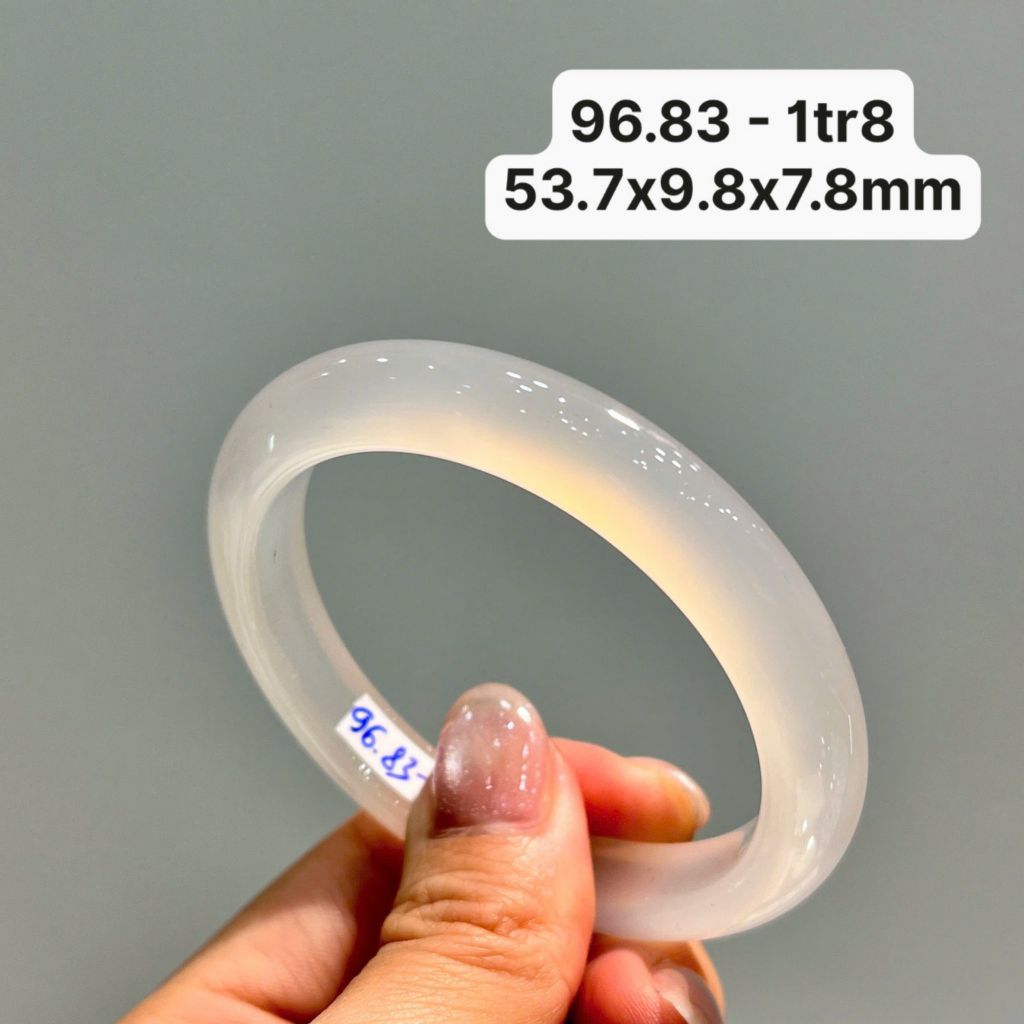 96.83 Vòng Ngọc Tuỷ Chalcedony Bạch Nguyệt Quang 53,7x9,8x7,8mm