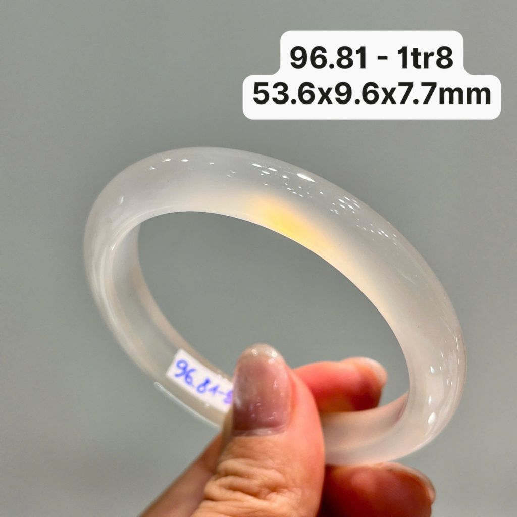 96.81 Vòng Ngọc Tuỷ Chalcedony Bạch Nguyệt Quang 53,6x9,6x7,7mm