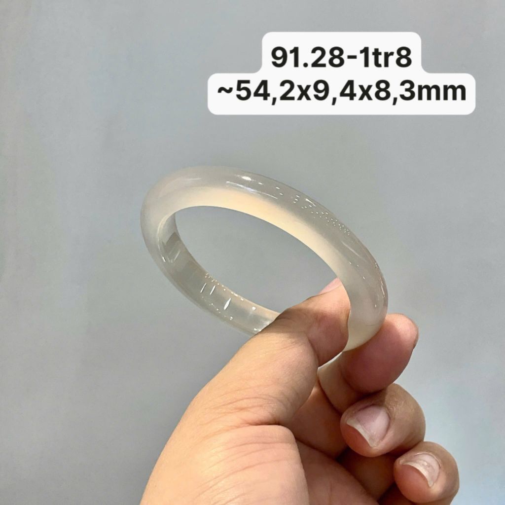 91.28 Vòng Ngọc Tuỷ Chalcedony Bạch Nguyệt Quang 54,2x9,4x8,3mm