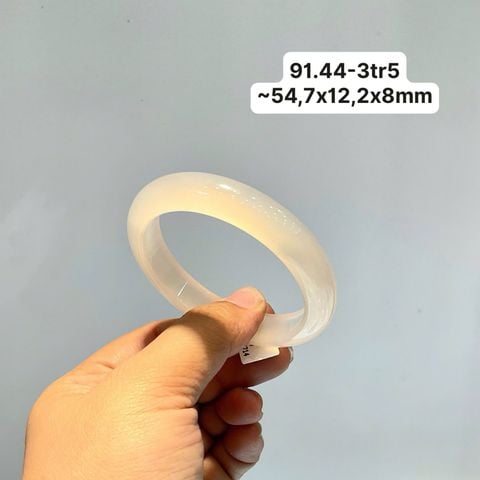 91.44 Vòng Ngọc Tuỷ Chalcedony Bạch Nguyệt Quang ~54,7x12,2x8mm
