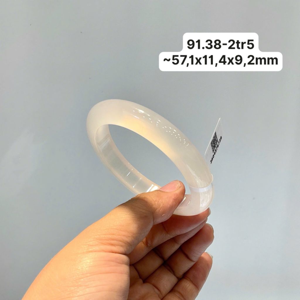 91.38 Vòng Ngọc Tuỷ Chalcedony Bạch Nguyệt Quang ~57,1x11,4x9,2mm