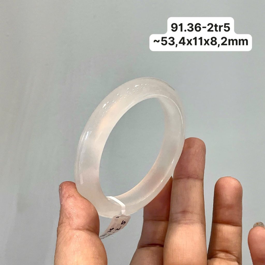 91.36 Vòng Ngọc Tuỷ Chalcedony Bạch Nguyệt Quang ~53,4x11x8,2mm