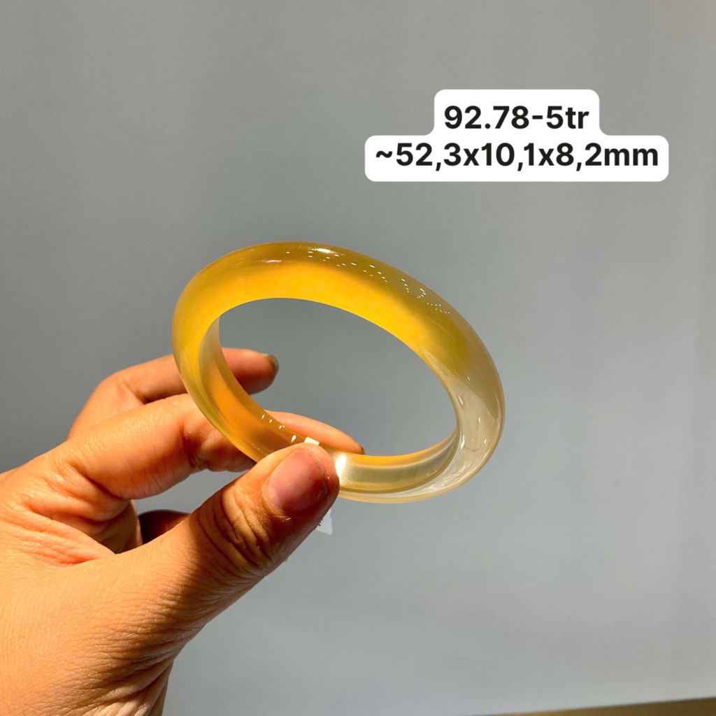 92.78 Vòng Ngọc Tuỷ Chalcedony Màu Vàng Hoàng Kim ~ 52,3x10,1x8,3mm