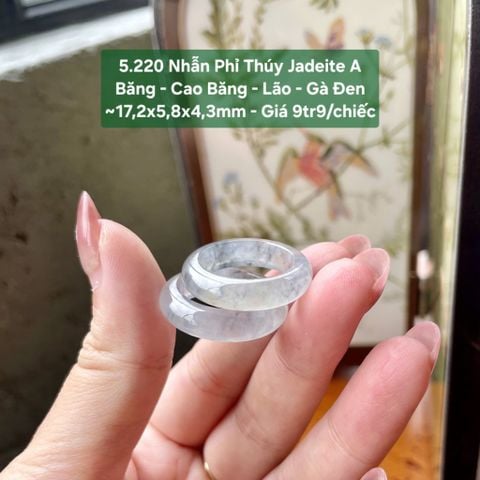 5.220 Nhẫn Phỉ Thuý Jadeite A - Băng - Cao Băng - Lão - Gà Đen ~17,2x5,8x4,3mm