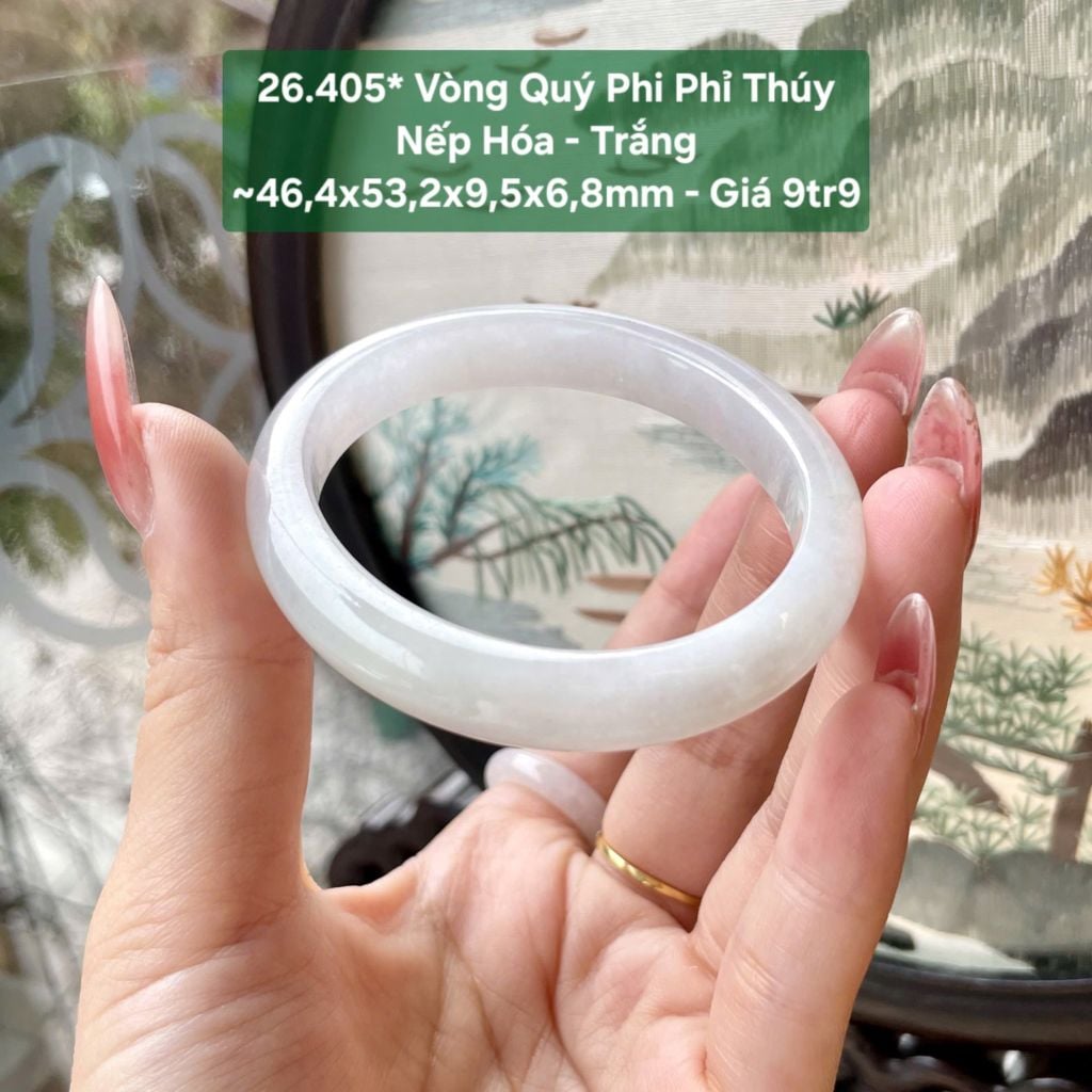 Vòng Quý Phi Phỉ Thúy Nếp Hóa - Trắng ~46,4x53,2x9,5x6,8mm 26.405*