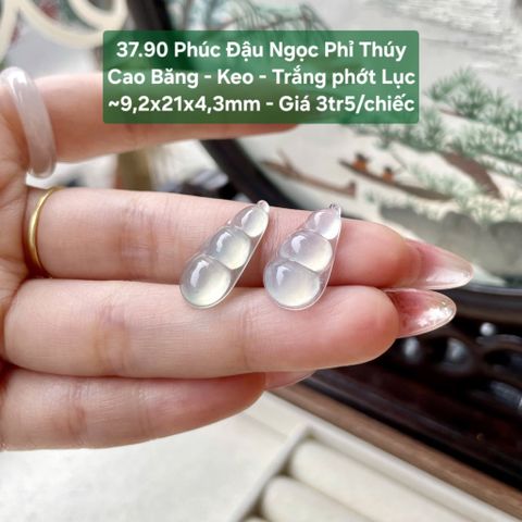 Phúc Đậu Ngọc Phỉ Thúy Cao Băng - Keo - Trắng phớt Lục ~9,2x21x4,3mm 37.90